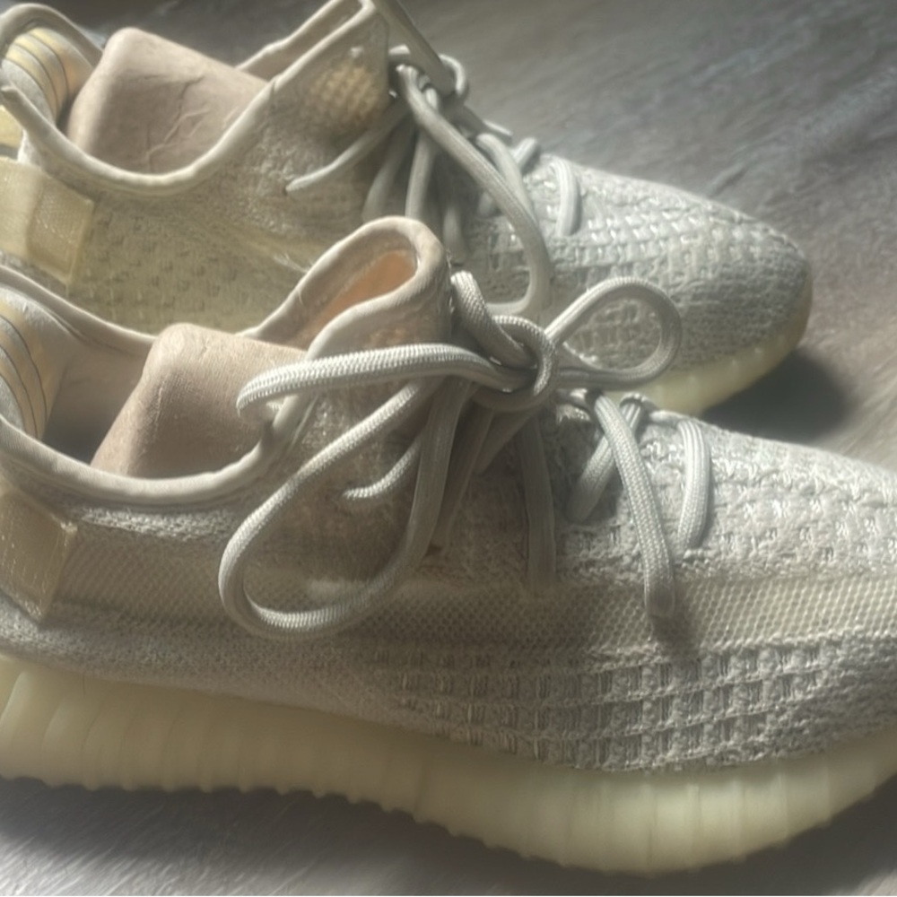 Adidas Yeezy Boost 350 V2 Sneakers